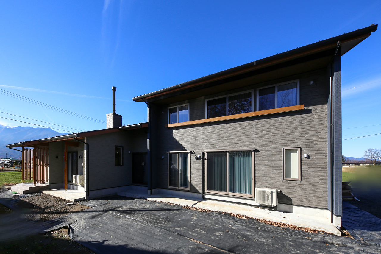 平屋＋2階建　完全二世帯住宅-(1)