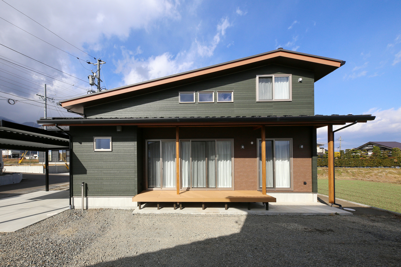 宮田の大屋根の家